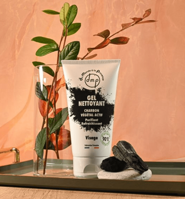 Gel nettoyant Visage au charbon – 150ml