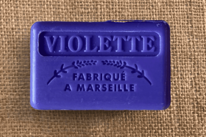 Savon de provence enrichi au beurre de karité - Parfum Violette