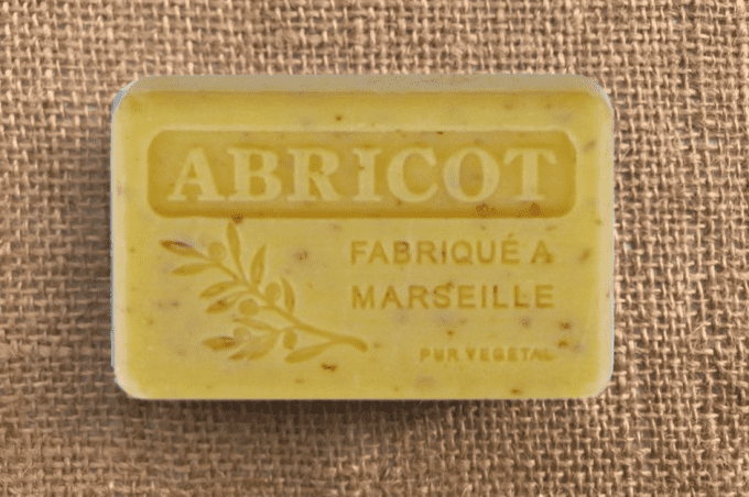 Savon de provence enrichi au beurre de karité - Parfum Abricot